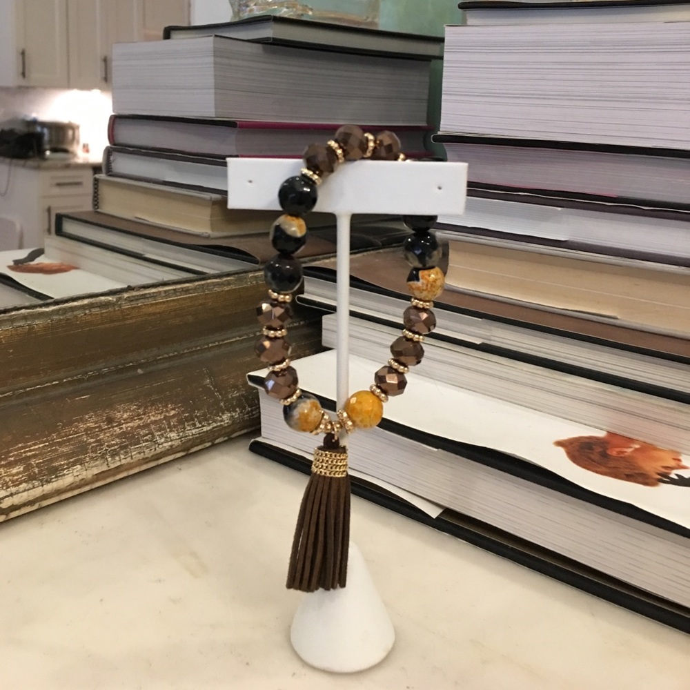 SALE⭐️⭐️⭐️Brown & gold stone bracelet with tassel